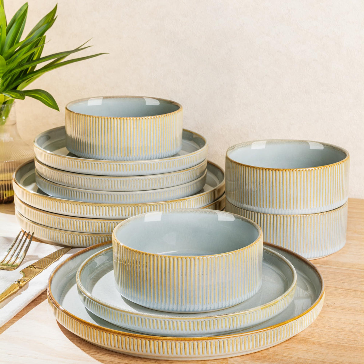 TheTerra Ceramic Dinnerware Plates & Bowls Set