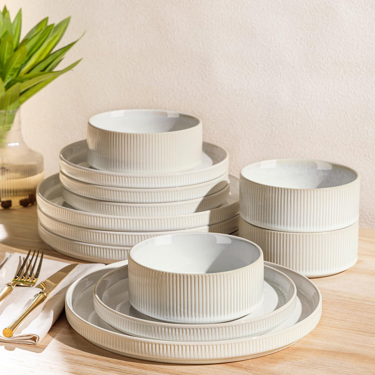 TheTerra Ceramic Dinnerware Plates & Bowls Set