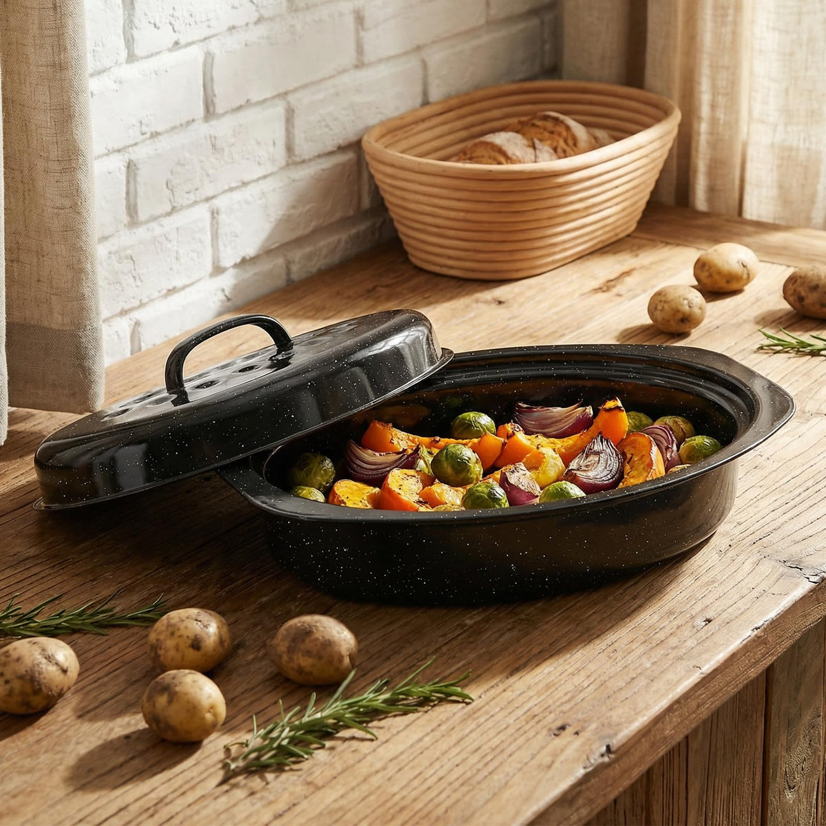 13-Inch Oval Granite Enamel Roasting Pan with Lid