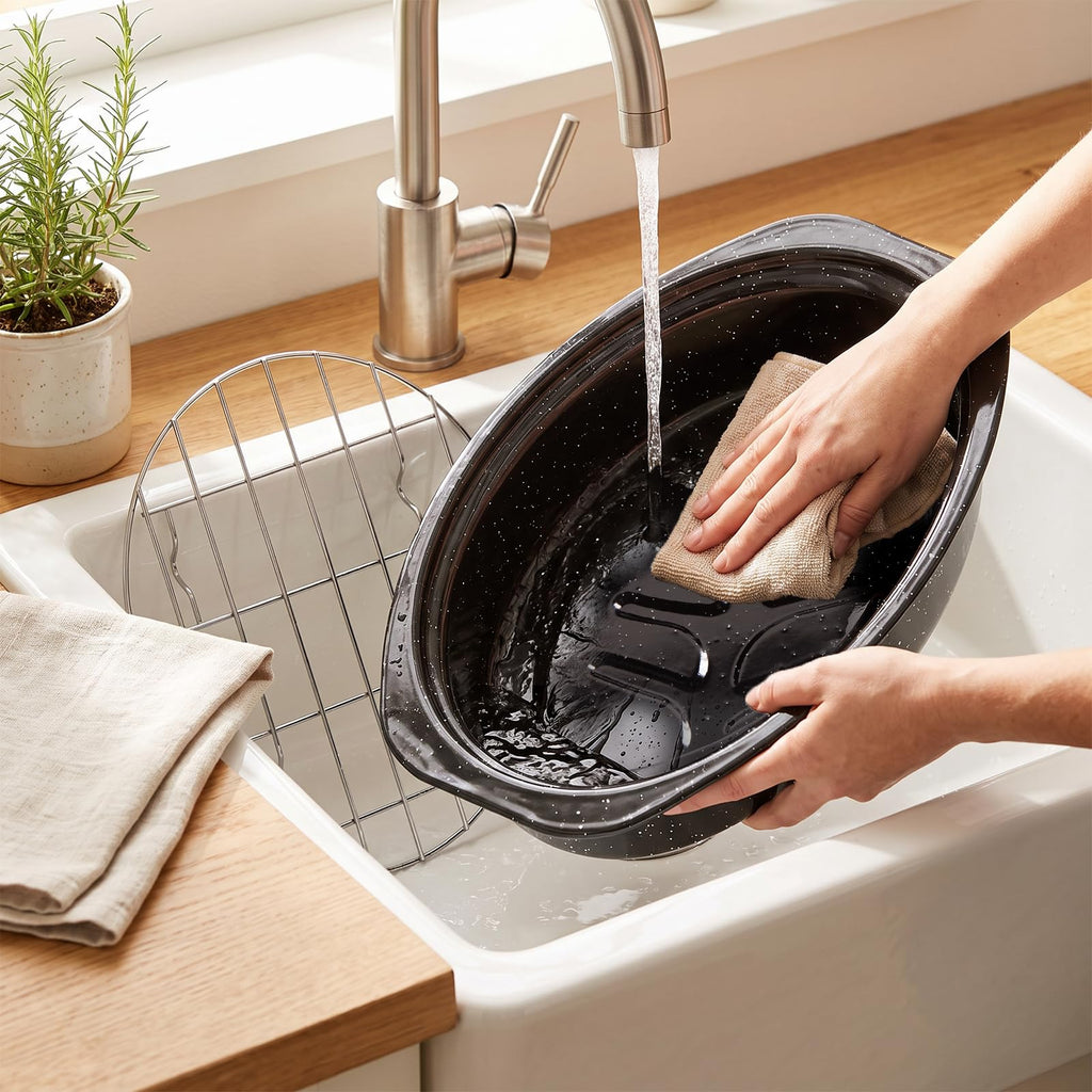 18-Inch Oval Enamel Roasting Pan with Lid & Rack